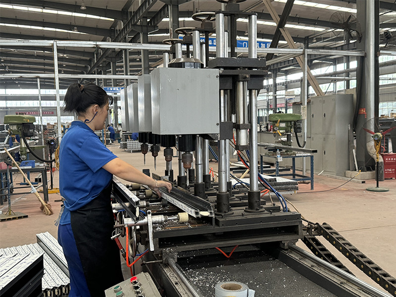 Shiny-Control Technology Develop (Beijing) Co., Ltd. Produktionslinie des Herstellers