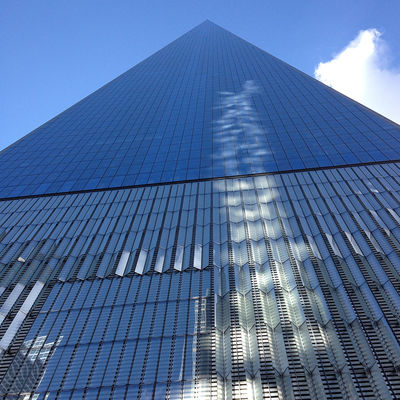 Doppelverglaste, einbaufertige Vorhangfassade mit Pulverbeschichtung und 2,5 kPa Winddruck